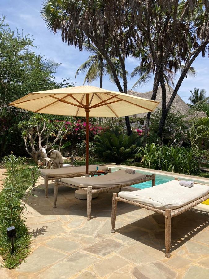 Pucci House Watamu Bed & Breakfast Exterior photo