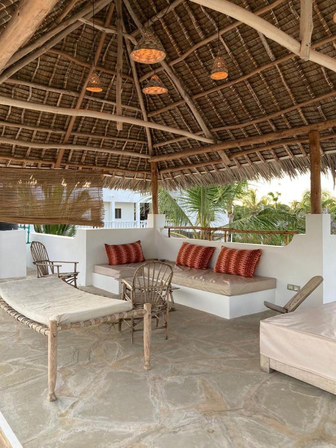 Pucci House Watamu Bed & Breakfast Exterior photo