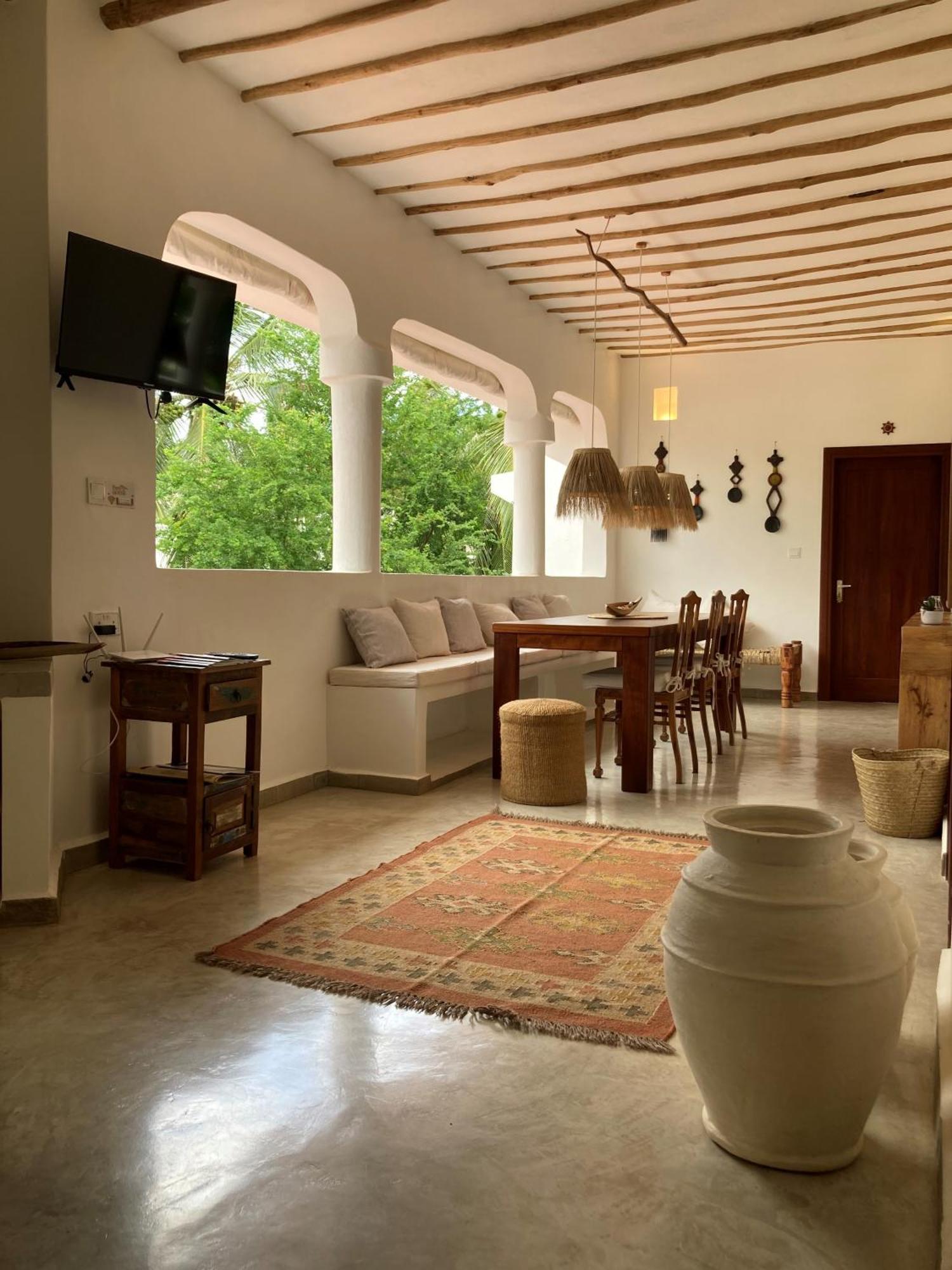 Pucci House Watamu Bed & Breakfast Exterior photo