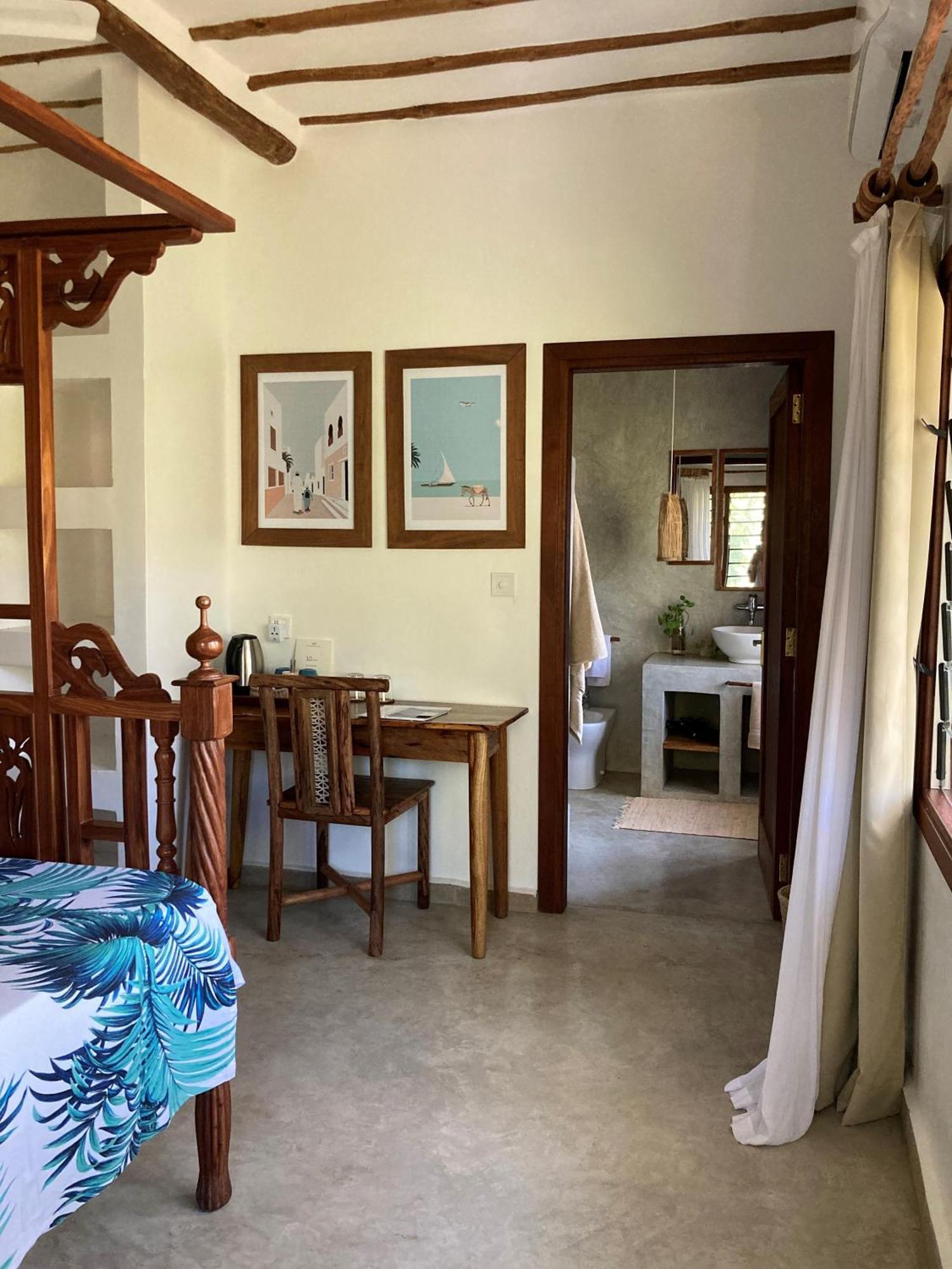 Pucci House Watamu Bed & Breakfast Exterior photo